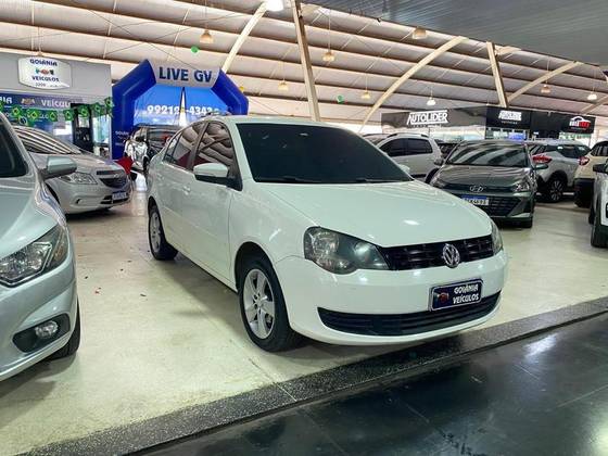 VOLKSWAGEN POLO SEDAN 1.6 MI 8V FLEX 4P MANUAL VOLKSWAGEN POLO SEDAN 1.6 MI 8V FLEX 4P MANUAL